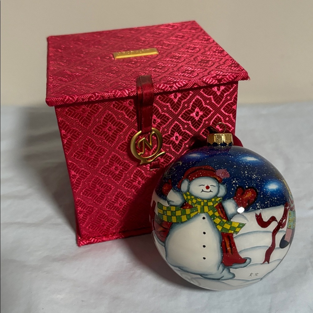 Ne'Qwa Hand Painted Glass Ornament Joyful Snowmen 11" in Satin Box